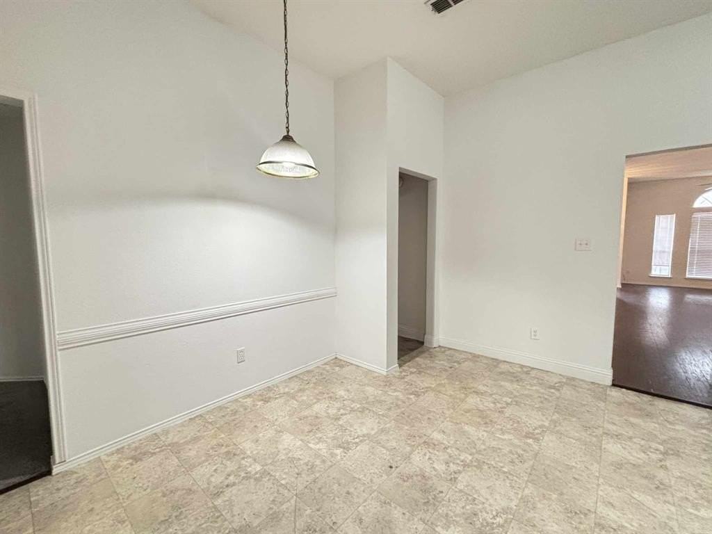 830 W Colony Dr - Photo 5 of 14