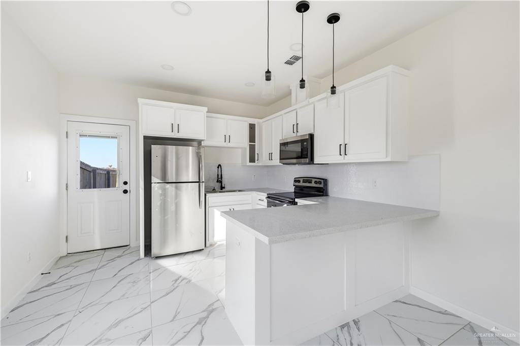 1324 N Abesam Ave #4 - Photo 4 of 37