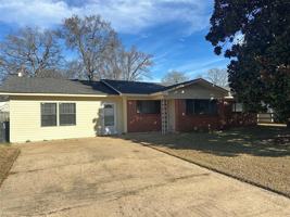 featured image of 810 Poleman Rd