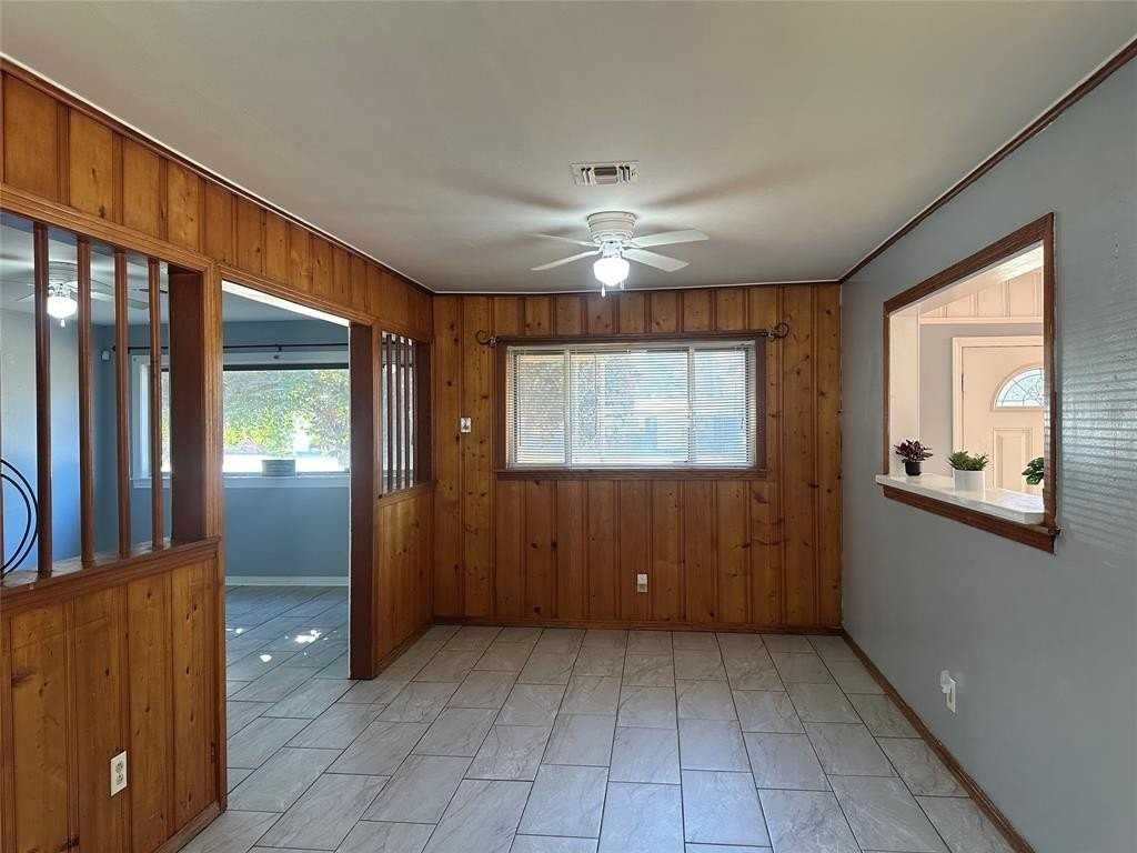 810 Poleman Rd - Photo 3 of 17