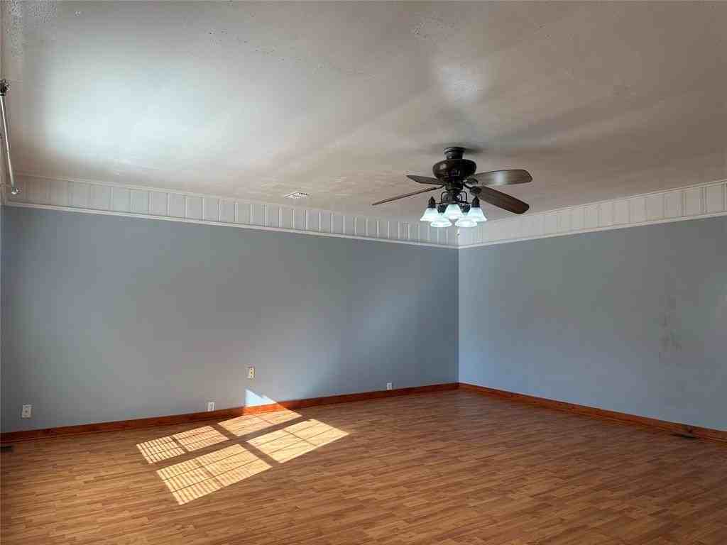 810 Poleman Rd - Photo 5 of 17