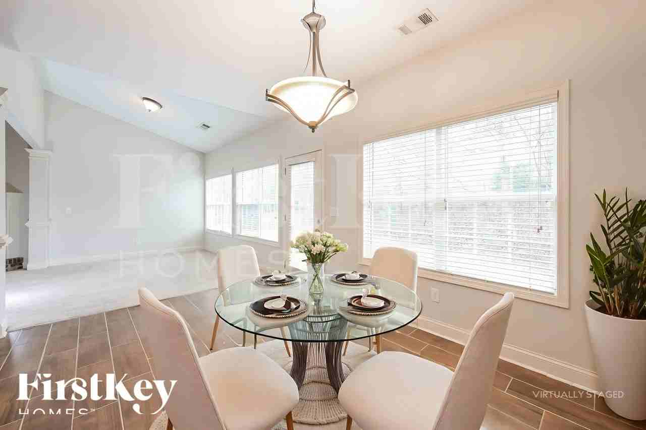 6205 Little Cove Dr - Photo 6 of 19