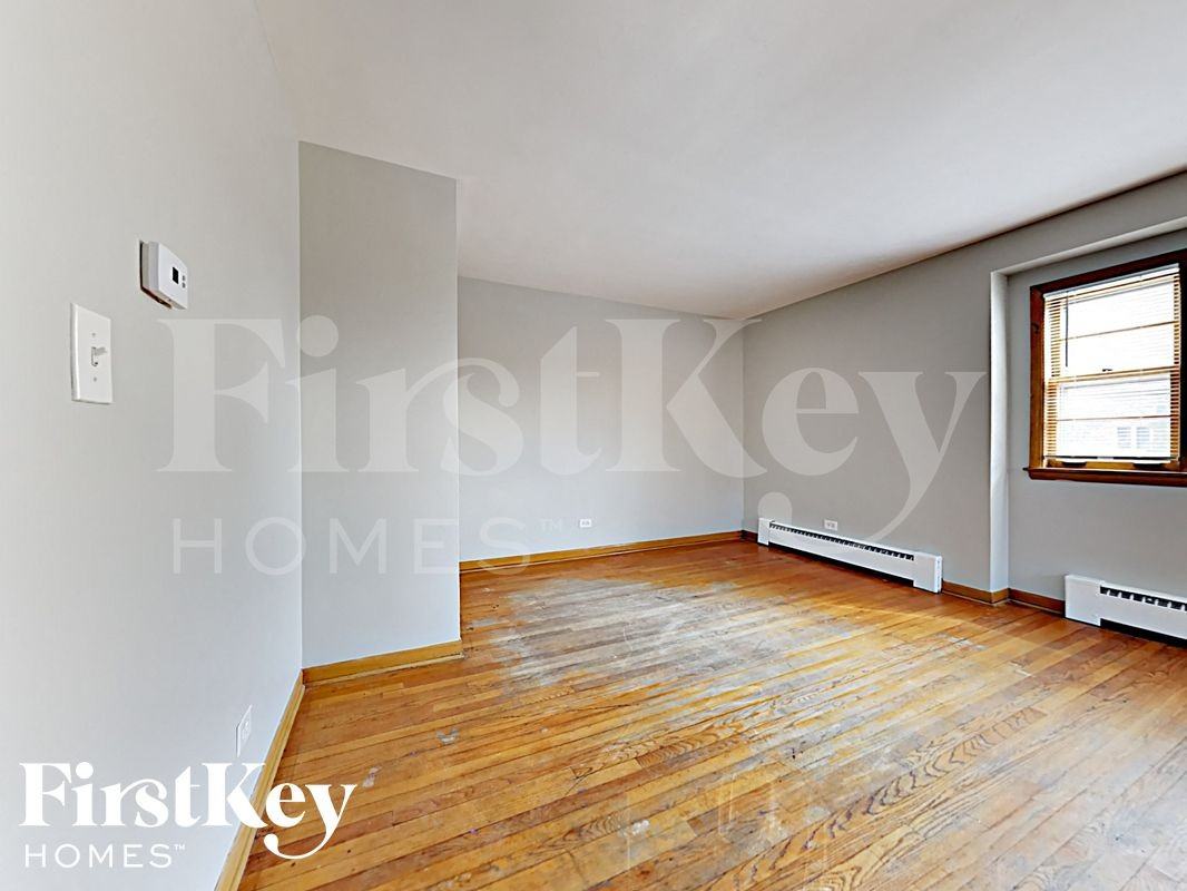 6204 S Kildare Ave - Photo 3 of 16