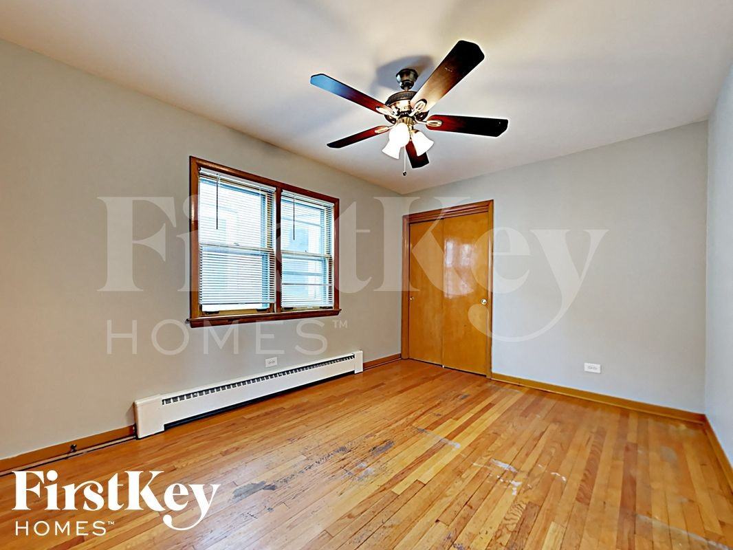 6204 S Kildare Ave - Photo 5 of 16