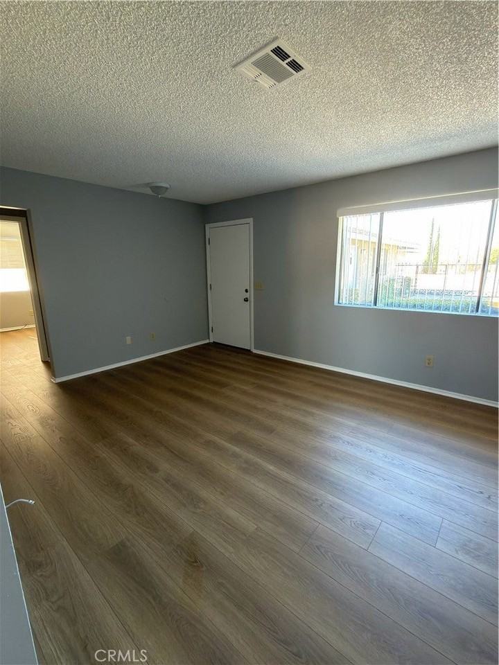 10547 Cochiti Rd - Photo 7 of 10