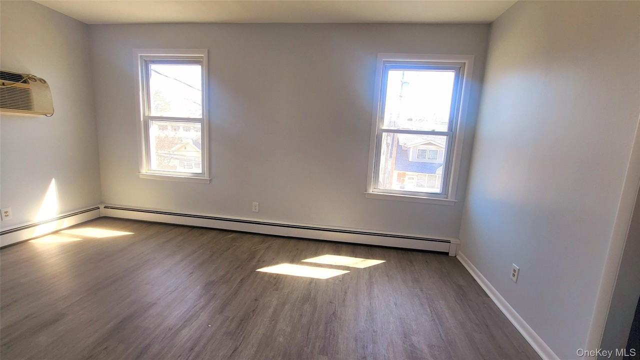 531 Haight Ave - Photo 7 of 8