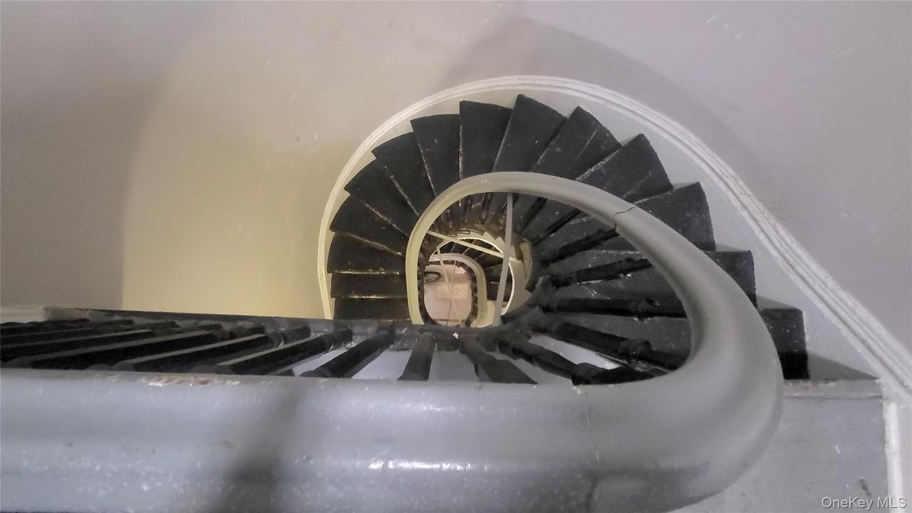 65 S Hamilton St Apt 9 - Photo 4 of 20