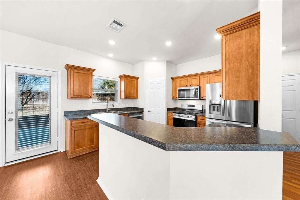 9840 Wild Ginger Dr - Photo 7 of 33