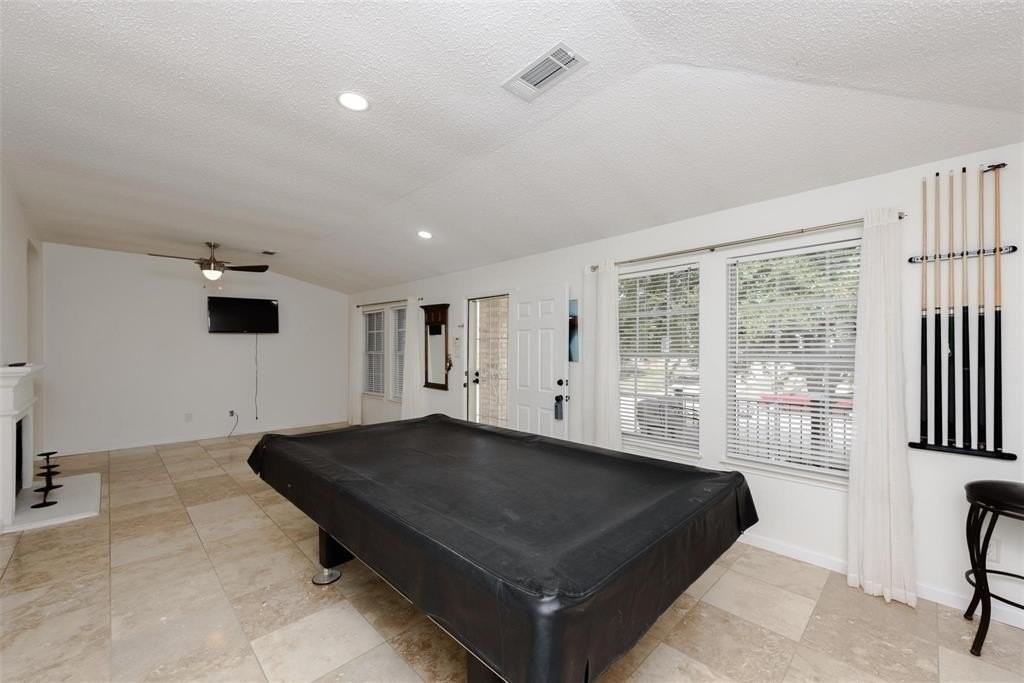 640 Alcove Dr - Photo 4 of 21