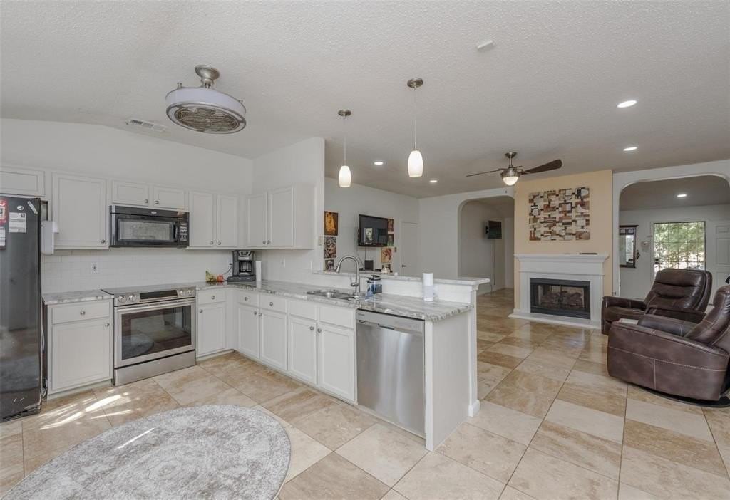 640 Alcove Dr - Photo 7 of 21