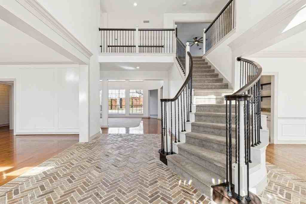 1714 Wild Rose Way - Photo 3 of 36