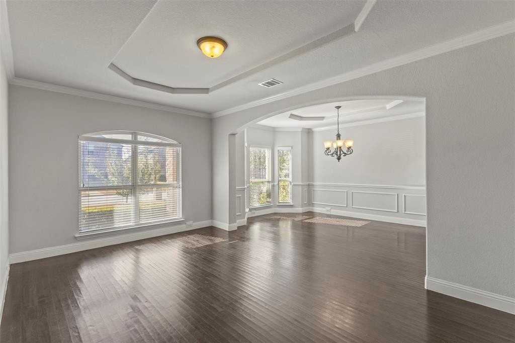 12424 Princess Dr - Photo 6 of 40