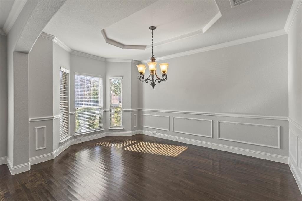 12424 Princess Dr - Photo 7 of 40