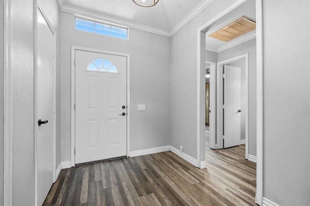 3103 Creekwood Dr - Photo 6 of 25