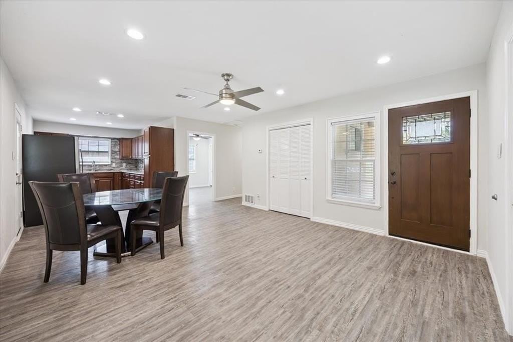 2509 Avenel Dr - Photo 4 of 27