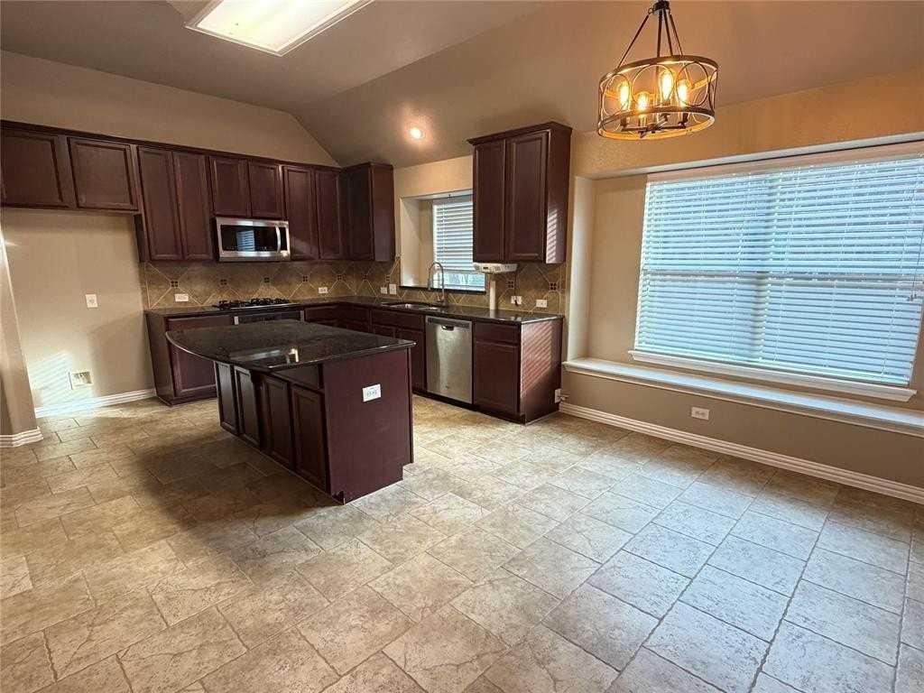 10329 Stoneside Trl - Photo 7 of 24