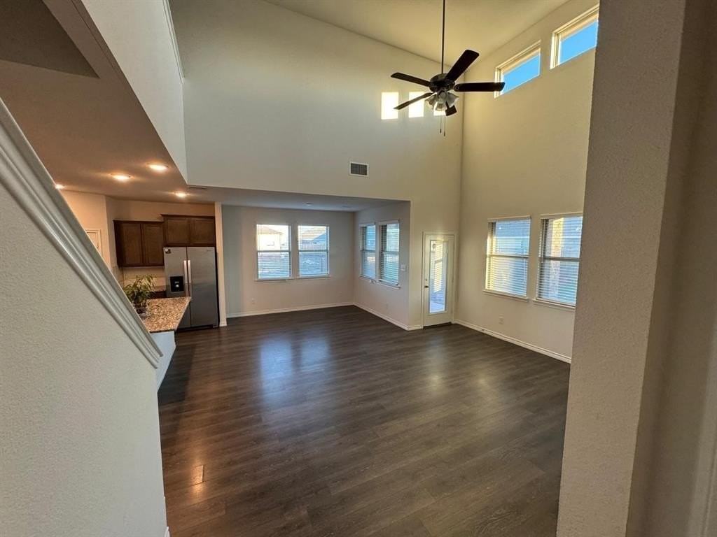 411 Smokey Trl - Photo 6 of 21