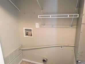 528 Park Center Blvd - Photo 5 of 18