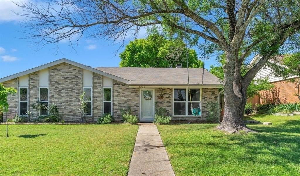 2910 Big Ben Ln - Photo 2 of 13