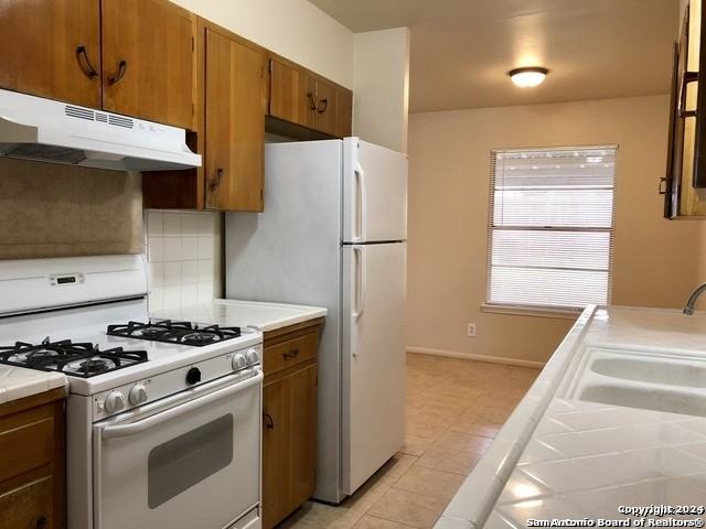 2738 Nacogdoches Rd - Photo 2 of 8