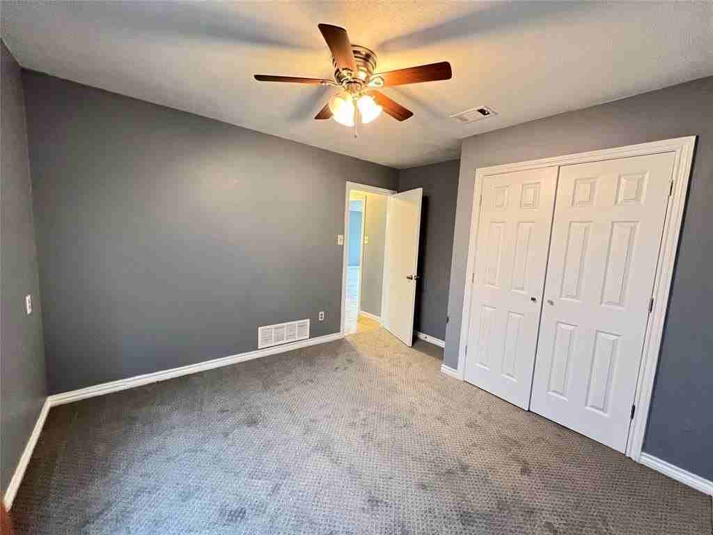 213 Alexander Ct - Photo 7 of 19