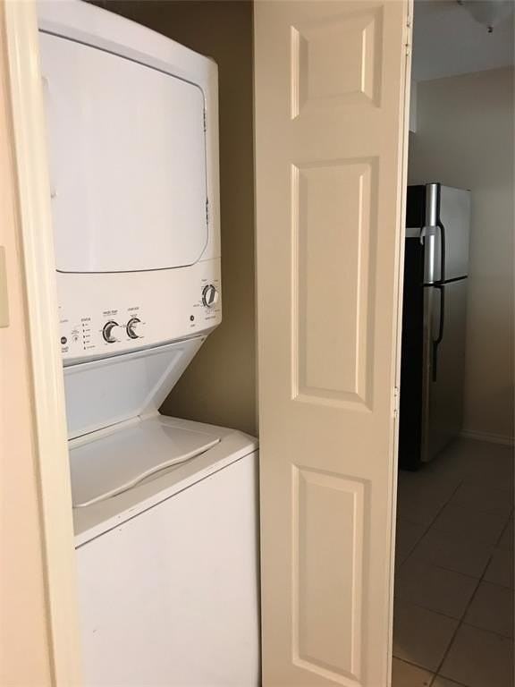 9807 Walnut St #303 - Photo 4 of 10