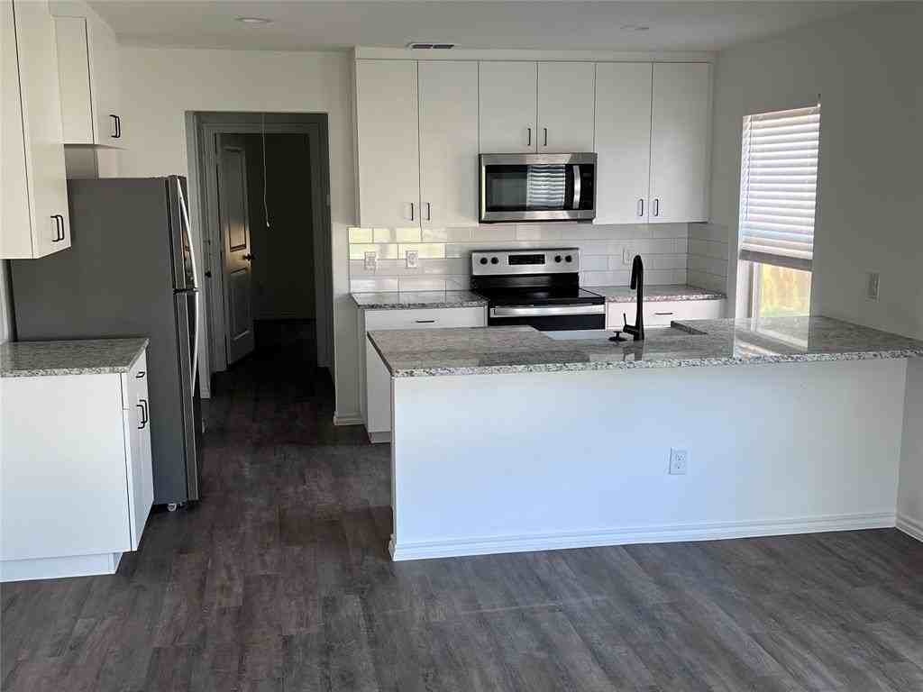 1603 Franklin Ave - Photo 4 of 26