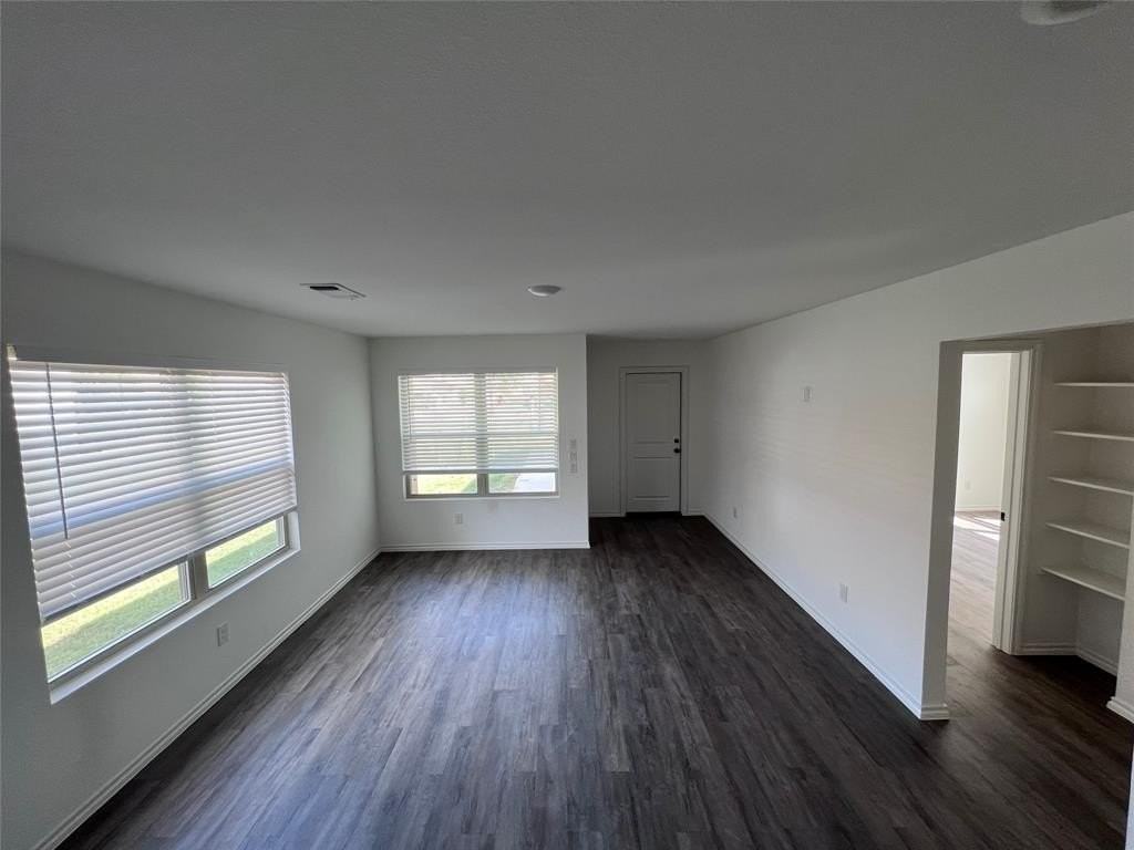 1603 Franklin Ave - Photo 7 of 26