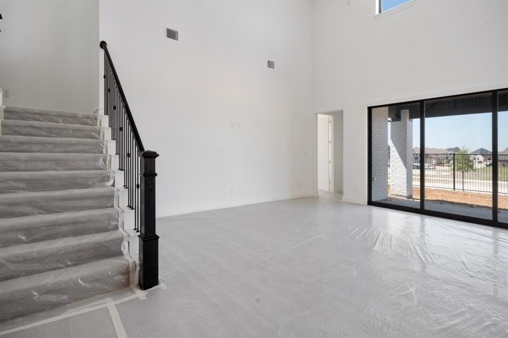 370 Shirebrook Ln - Photo 2 of 10