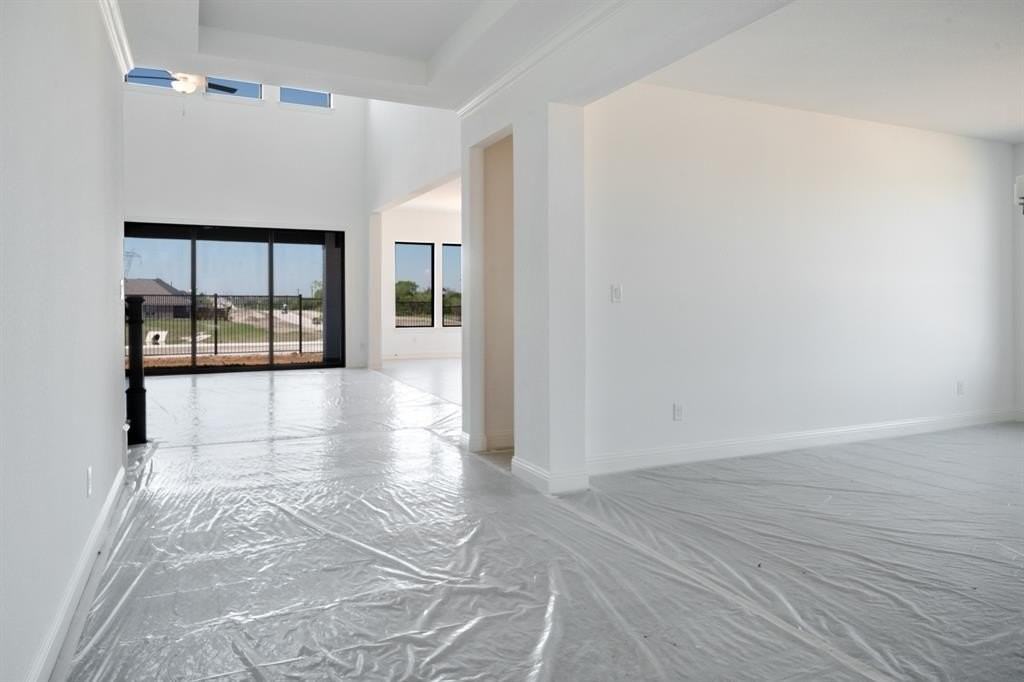 370 Shirebrook Ln - Photo 7 of 10