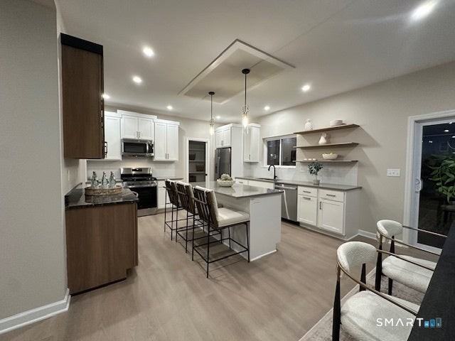 74 Soundview Ave - Photo 4 of 32