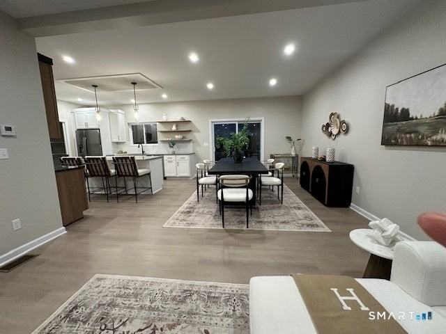 74 Soundview Ave - Photo 6 of 32