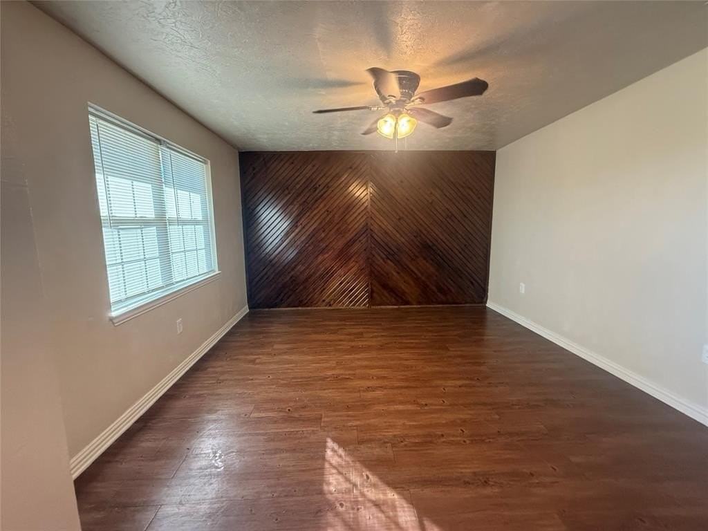 4043 Fm 897 - Photo 5 of 32