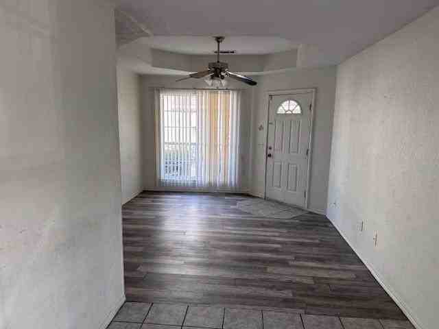 2541 E Price St #200 - Photo 3 of 9