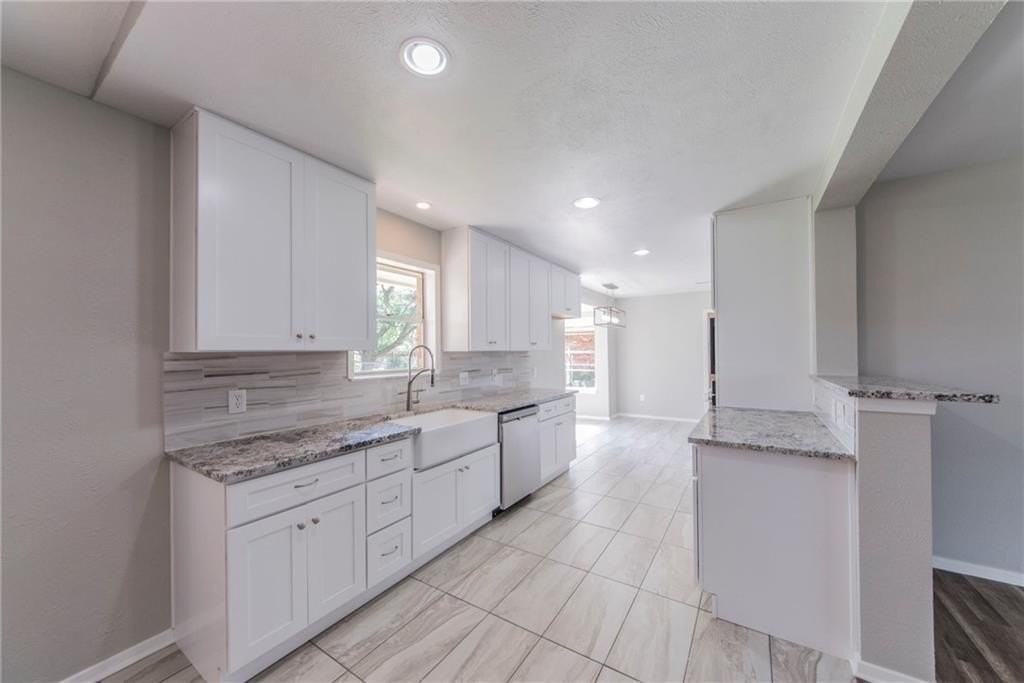 4320 Whitfield Ave - Photo 5 of 28