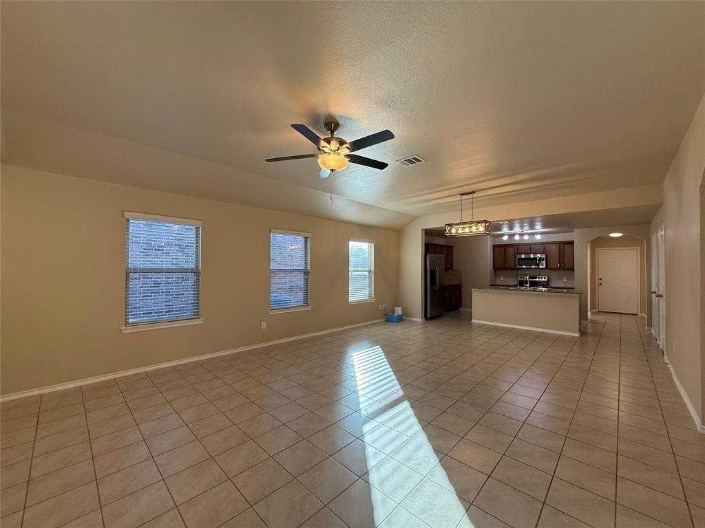 1408 Chrome St - Photo 7 of 18