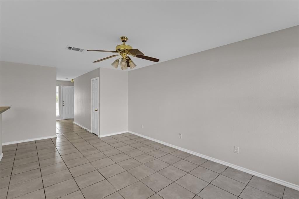 4532 Alamosa St - Photo 5 of 25