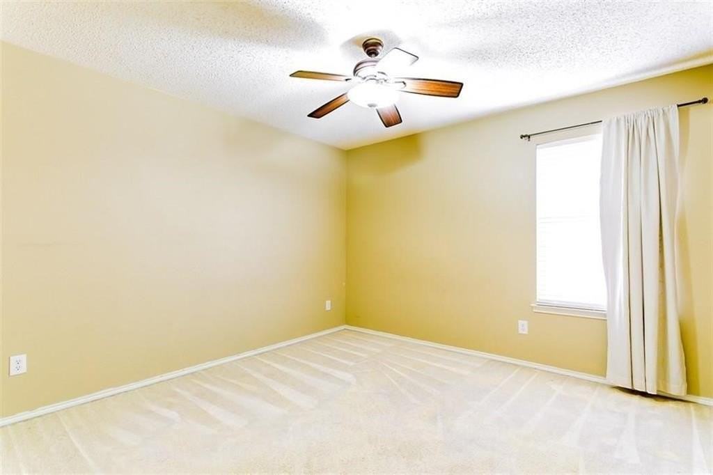 9904 Nixon Dr - Photo 6 of 12