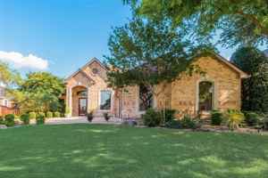 featured image of 2435 Waterside Dr