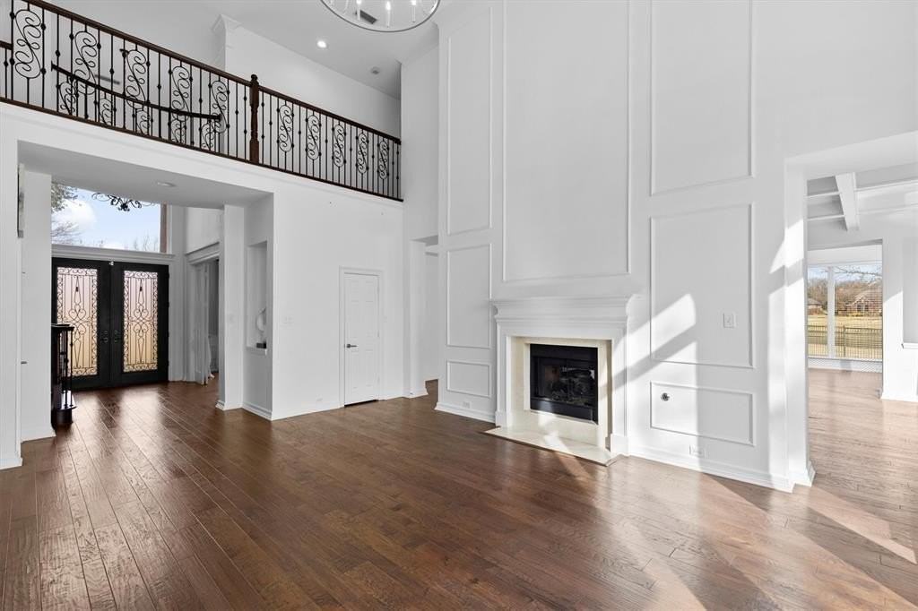 706 Dover Pl - Photo 4 of 40