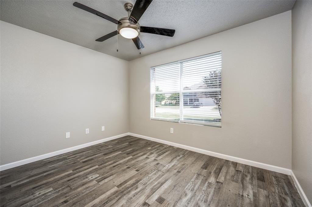 121 Thoroughbred Dr - Photo 7 of 12