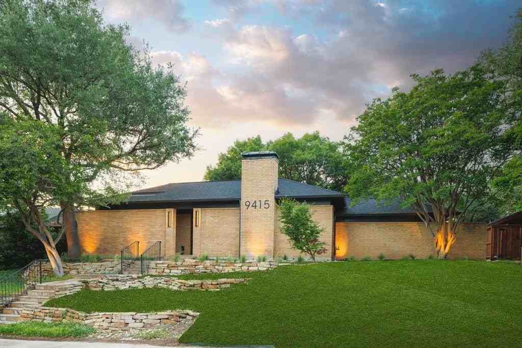 9415 Hill View Dr - Photo 2 of 40