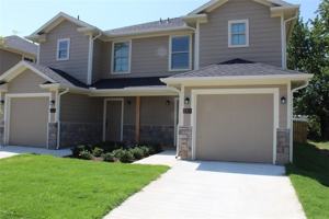 featured image of 208 W Lake St