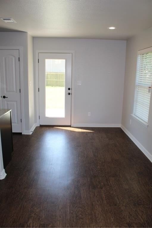 208 W Lake St - Photo 6 of 18