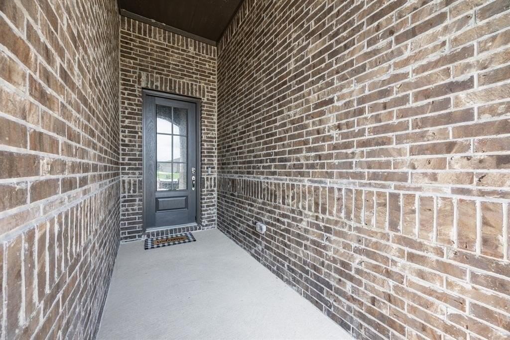 2318 Sheppards Ln - Photo 4 of 35