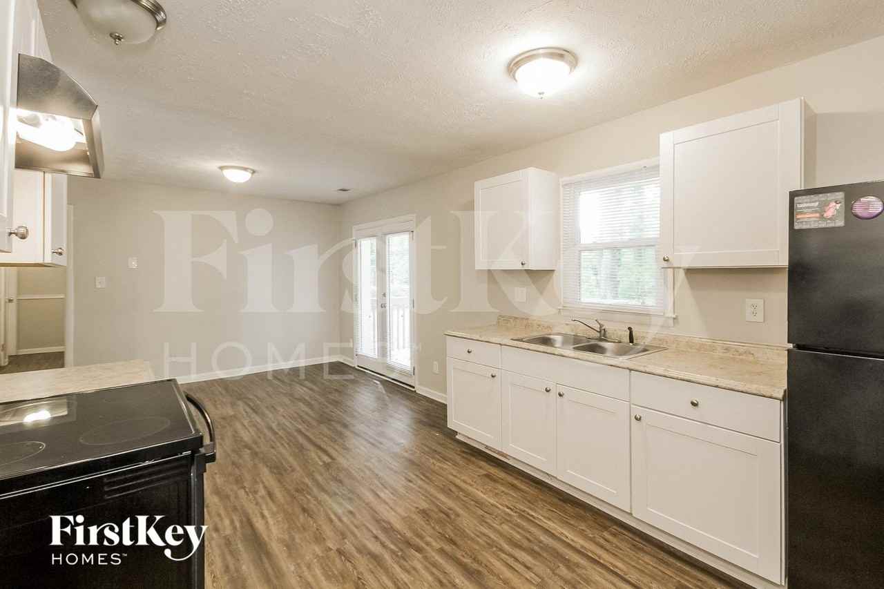 5233 Maple Valley Rd Sw - Photo 5 of 15