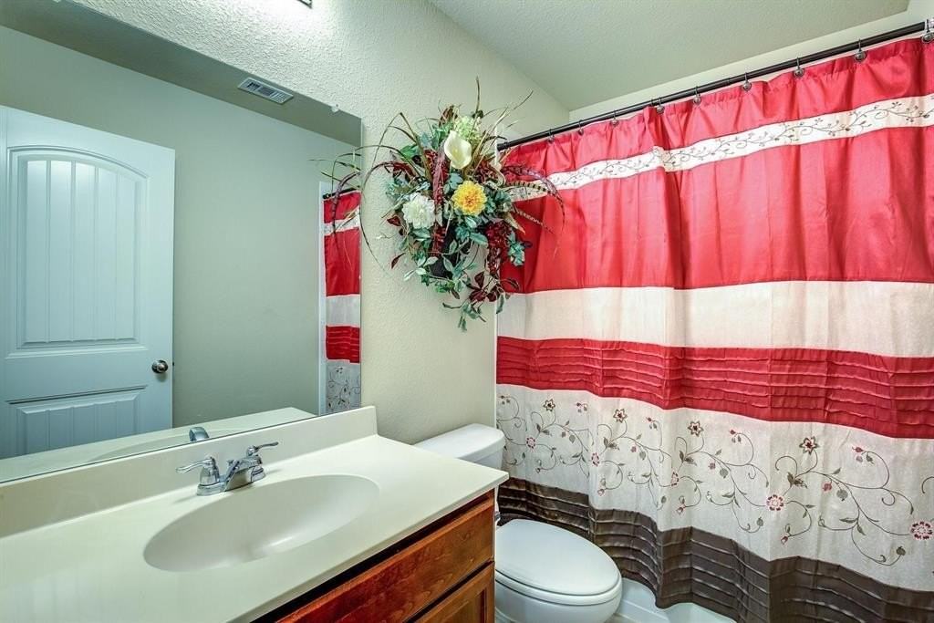 1048 Decker Dr - Photo 7 of 19