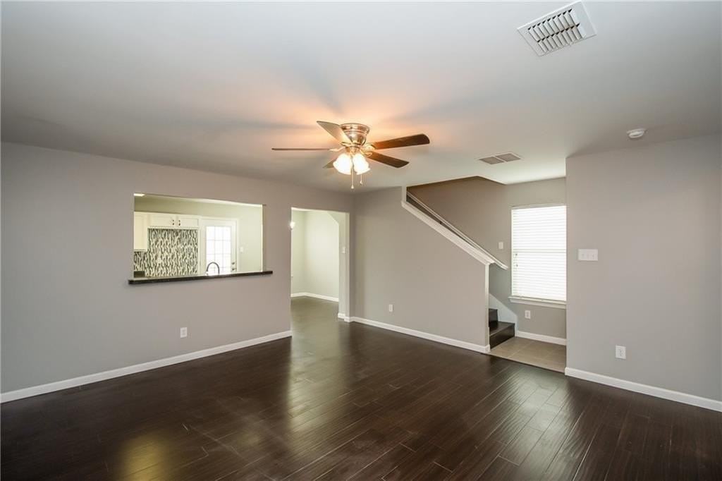 926 Walnut St - Photo 5 of 17