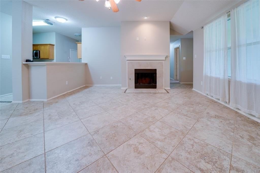 364 Bayberry Dr - Photo 6 of 22