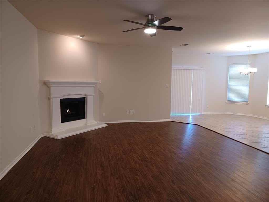 705 Crownpoint Ln - Photo 2 of 14